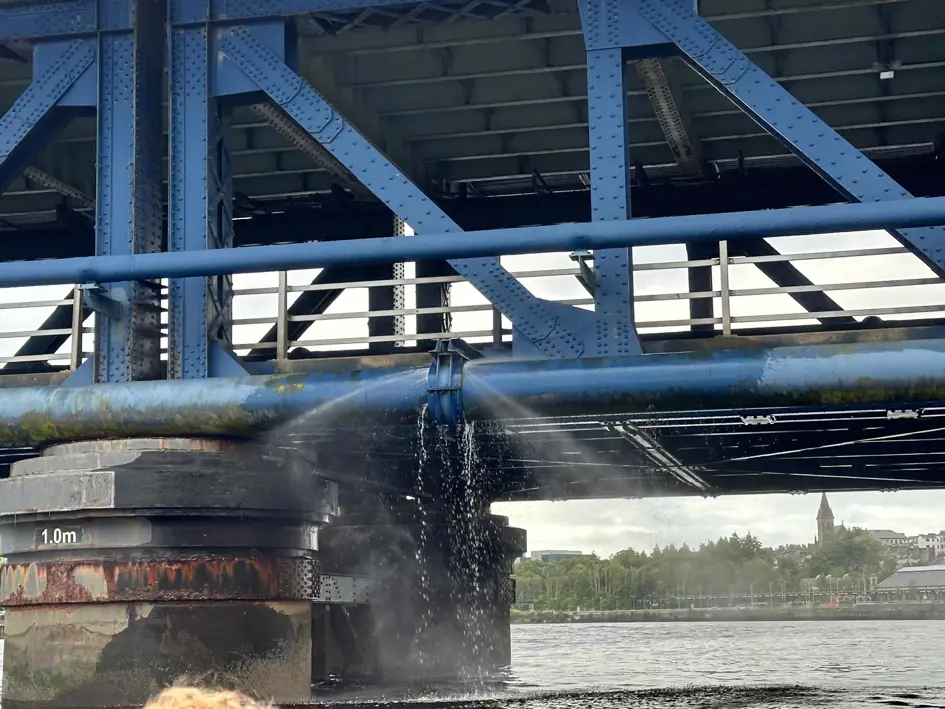 Craigavon Bridge Burst