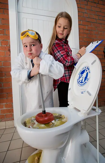 Schoolscompthumb