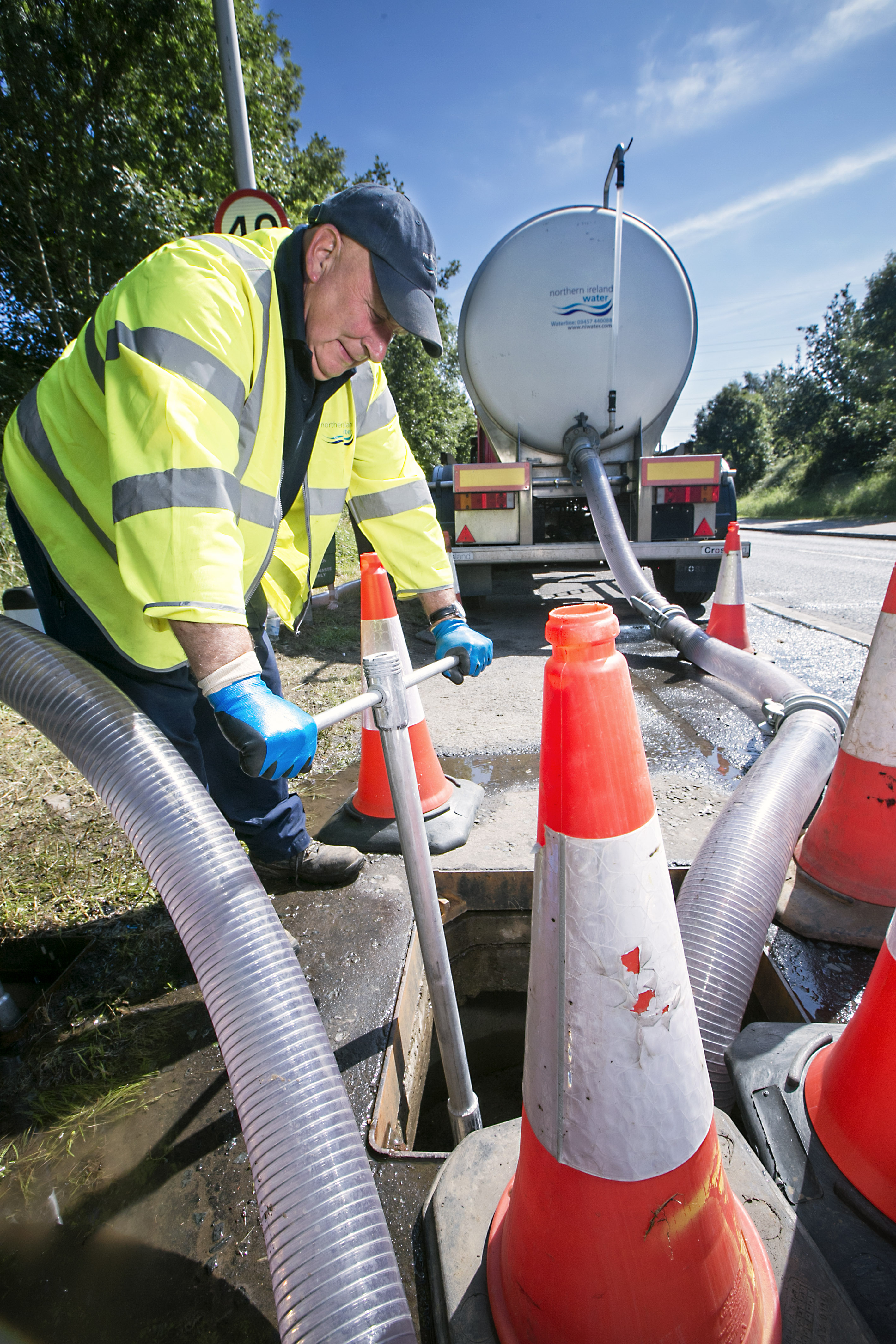 NI Water staff engaged in tanker refill | NI Water News