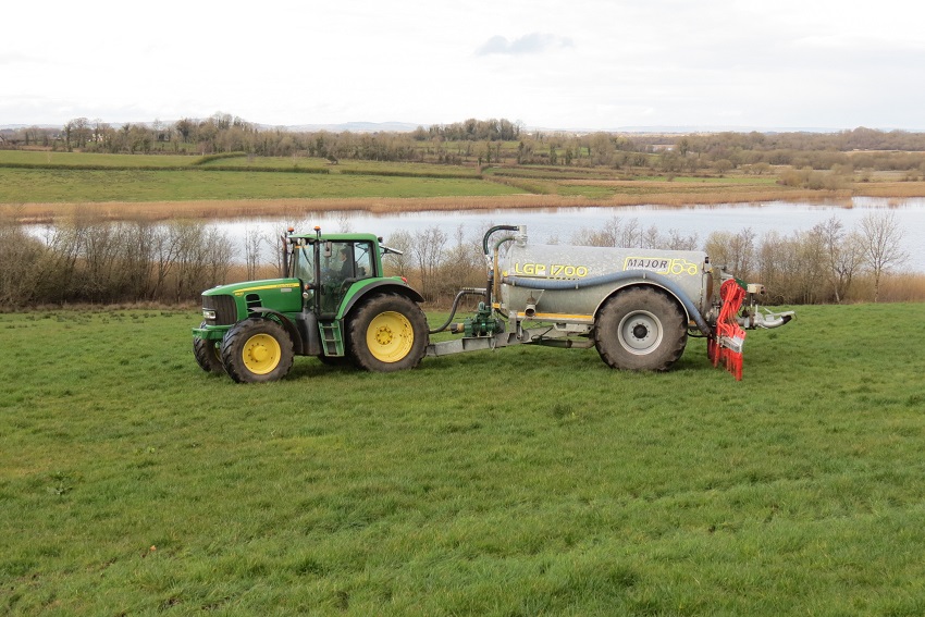 Spreading slurry – Look after water quality in your area | NI Water News